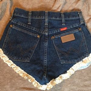 Wrangler Vintage Frill Shorts